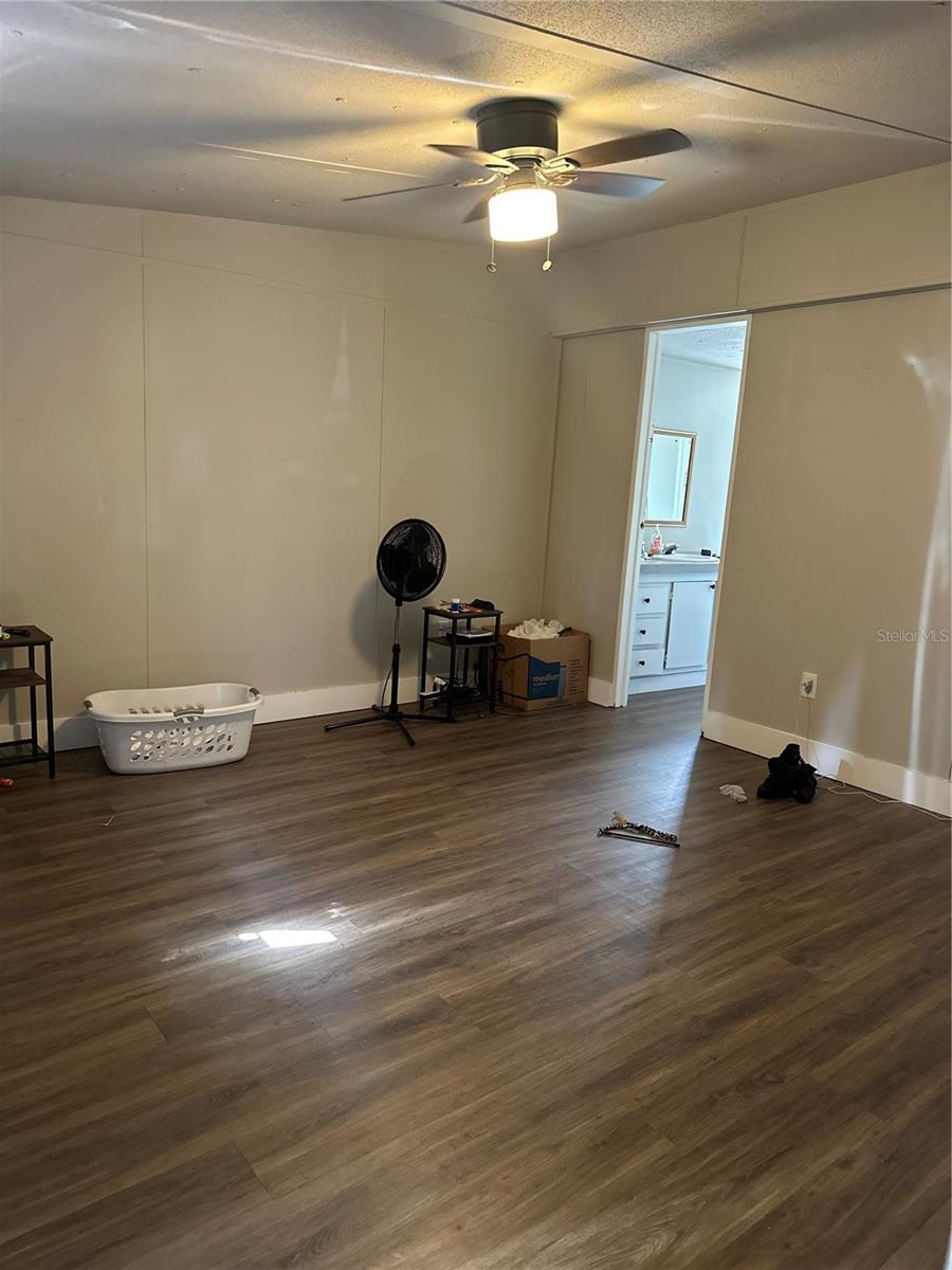 Image 7 of 14 For 5230 Woodville Street