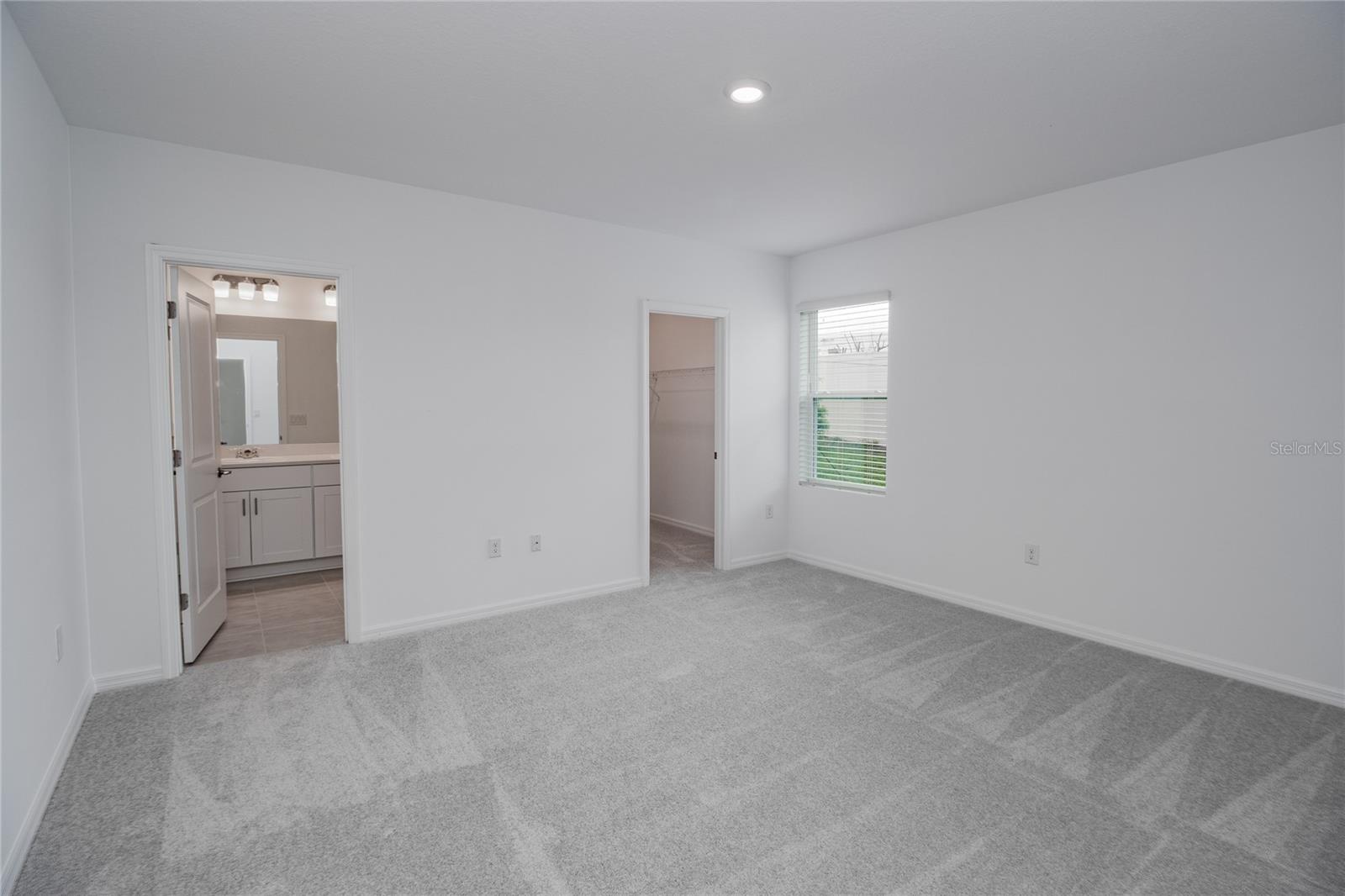 Image 11 of 27 For 2068 Babbling Brook Boulevard