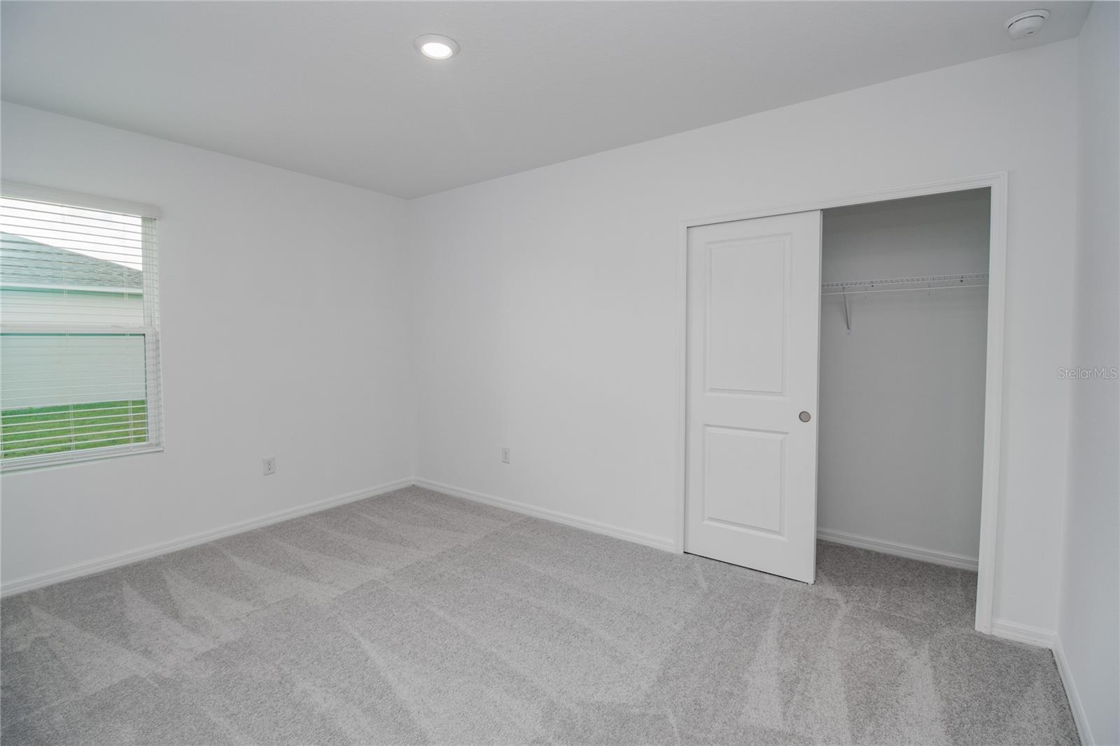 Image 18 of 27 For 2068 Babbling Brook Boulevard