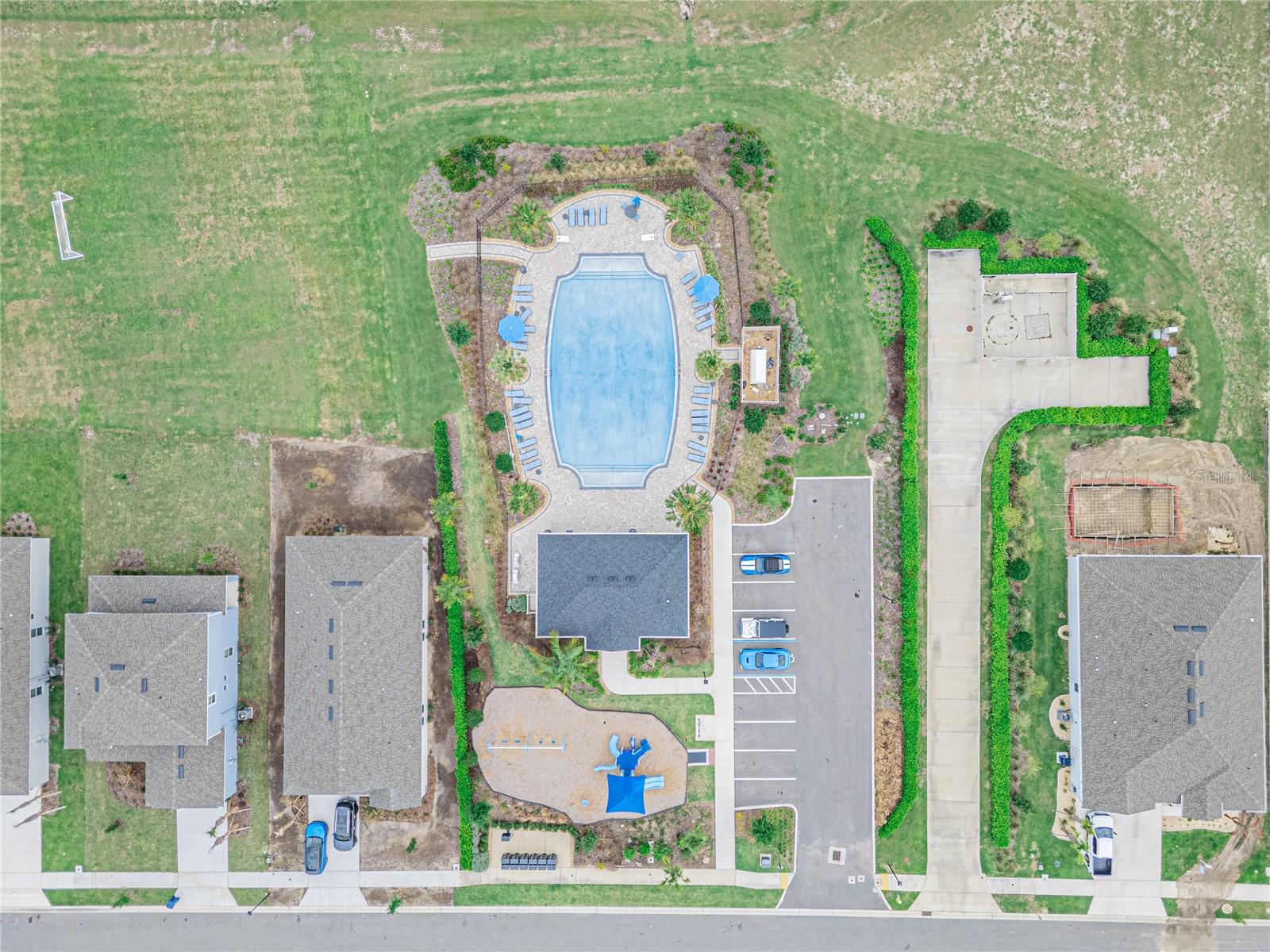 Image 25 of 27 For 2068 Babbling Brook Boulevard