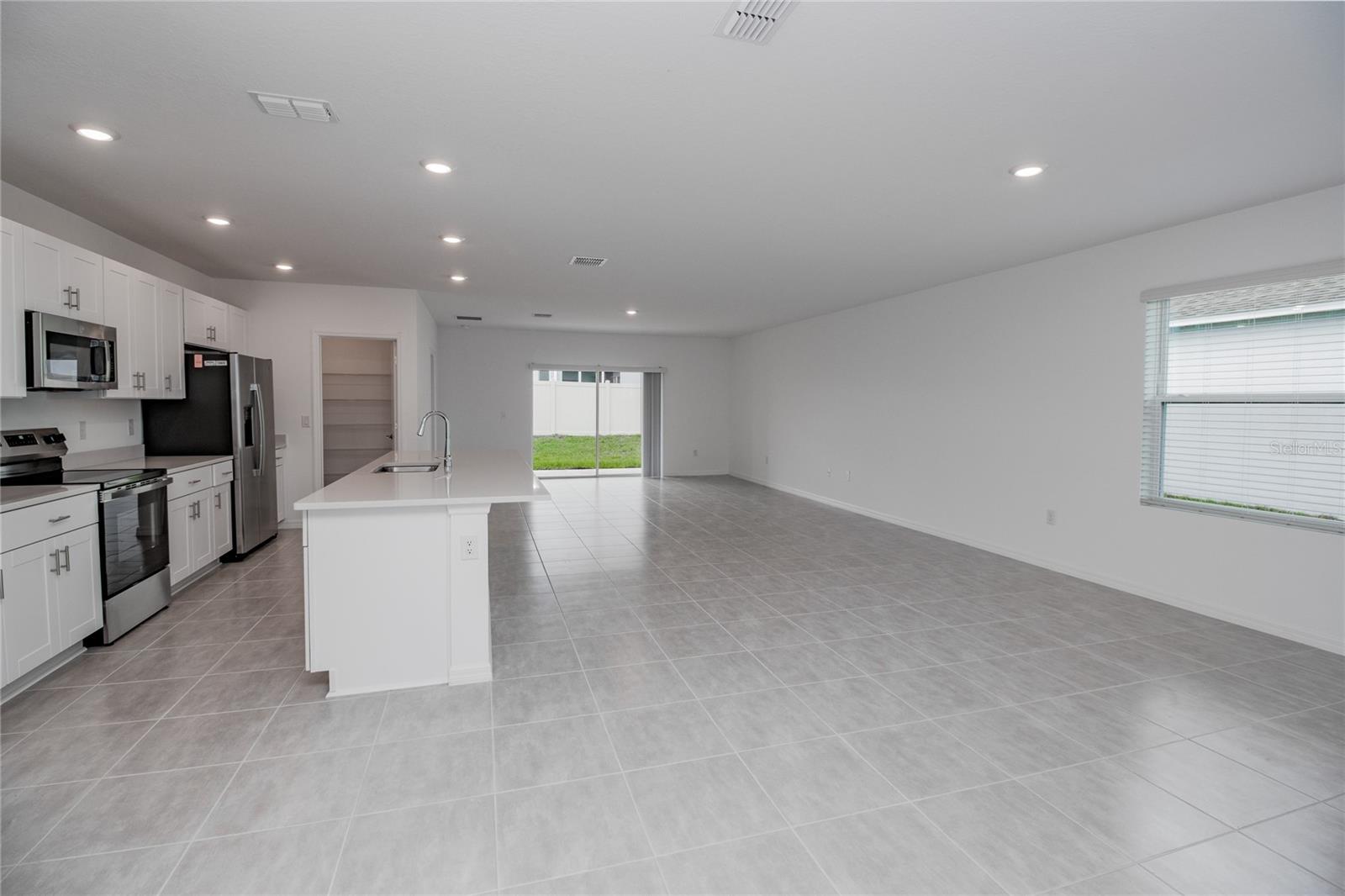 Image 3 of 27 For 2068 Babbling Brook Boulevard