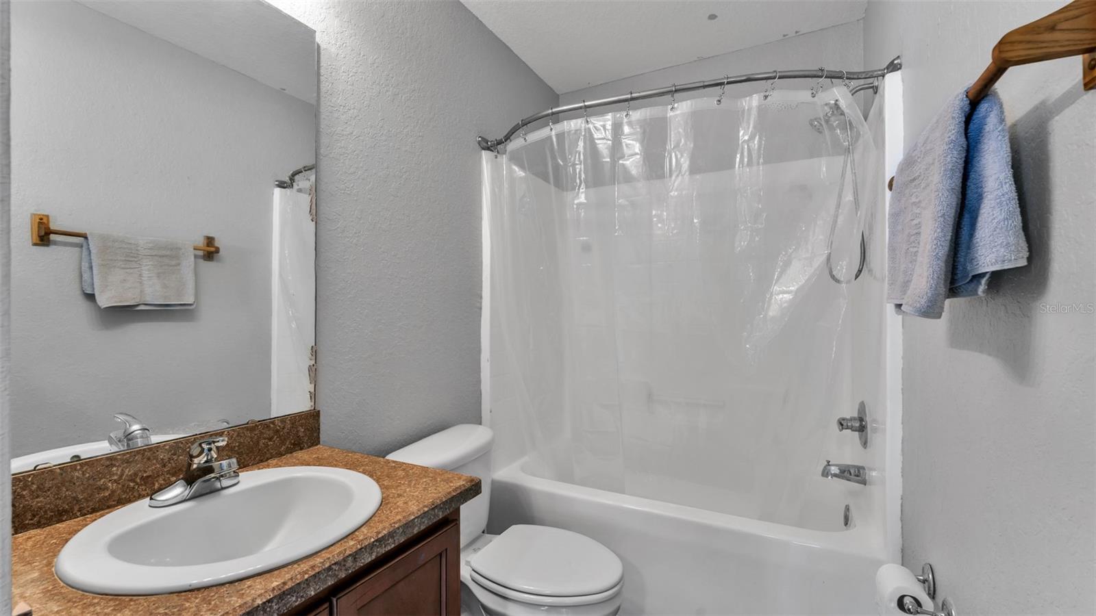 Image 20 of 26 For 222 Carpenters Way 62