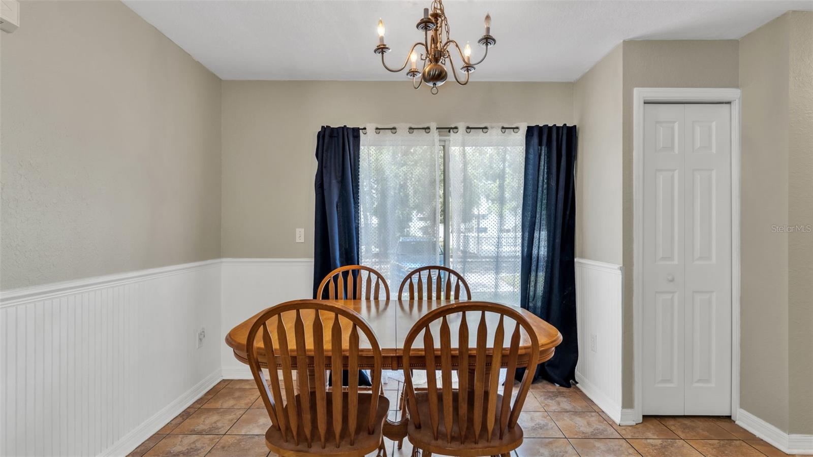 Image 8 of 26 For 222 Carpenters Way 62