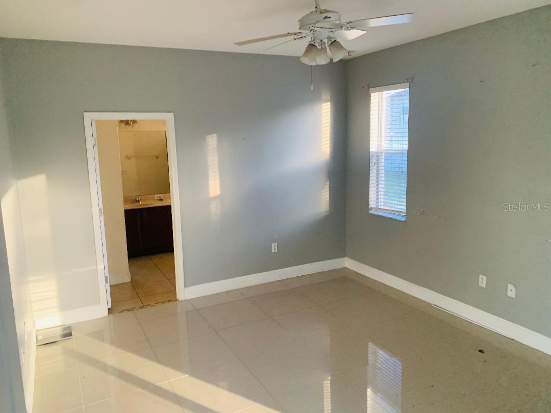 Image 3 of 9 For 2454 Hamlet Circle