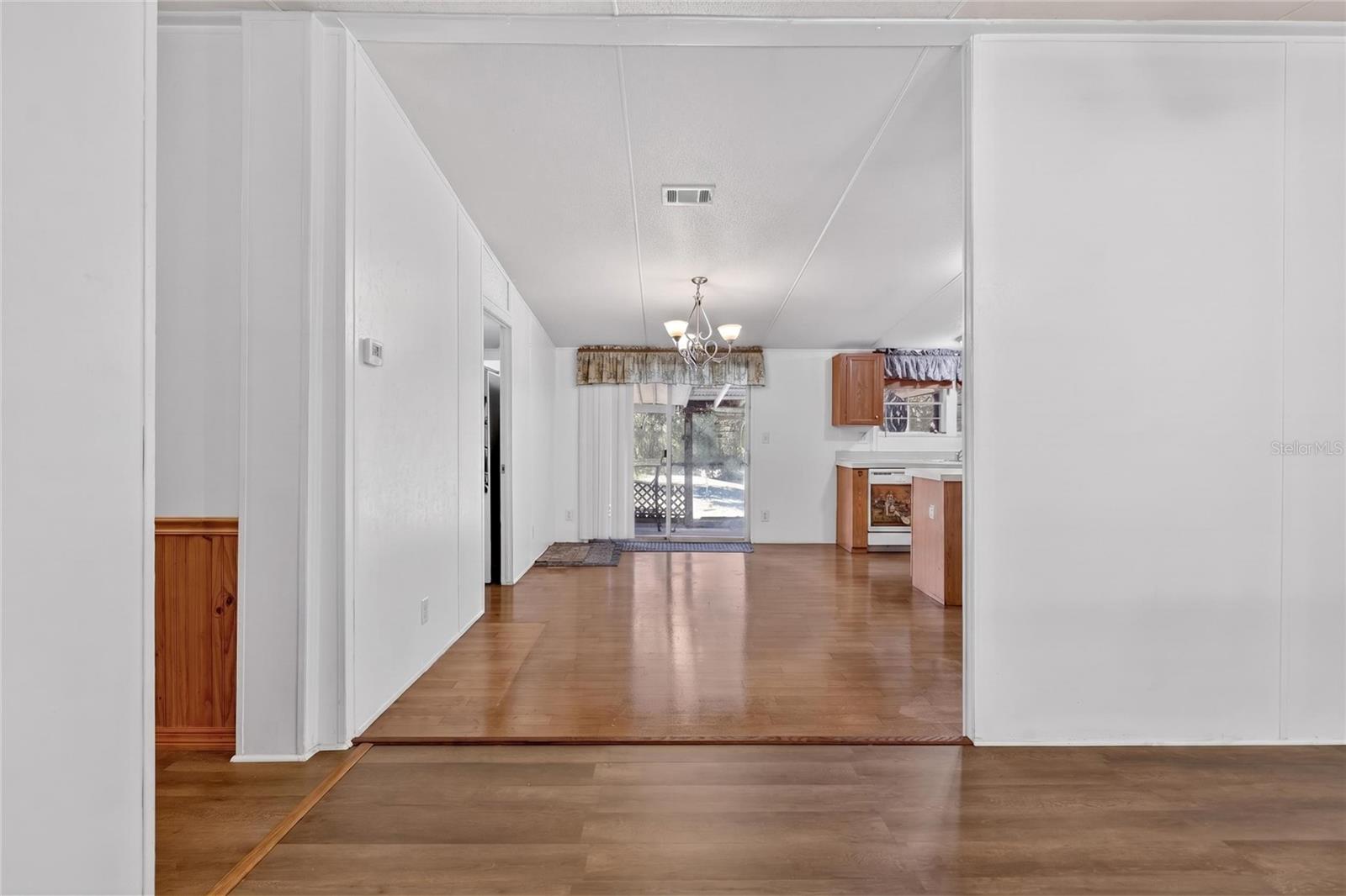 Image 14 of 63 For 227 Cracker Lane