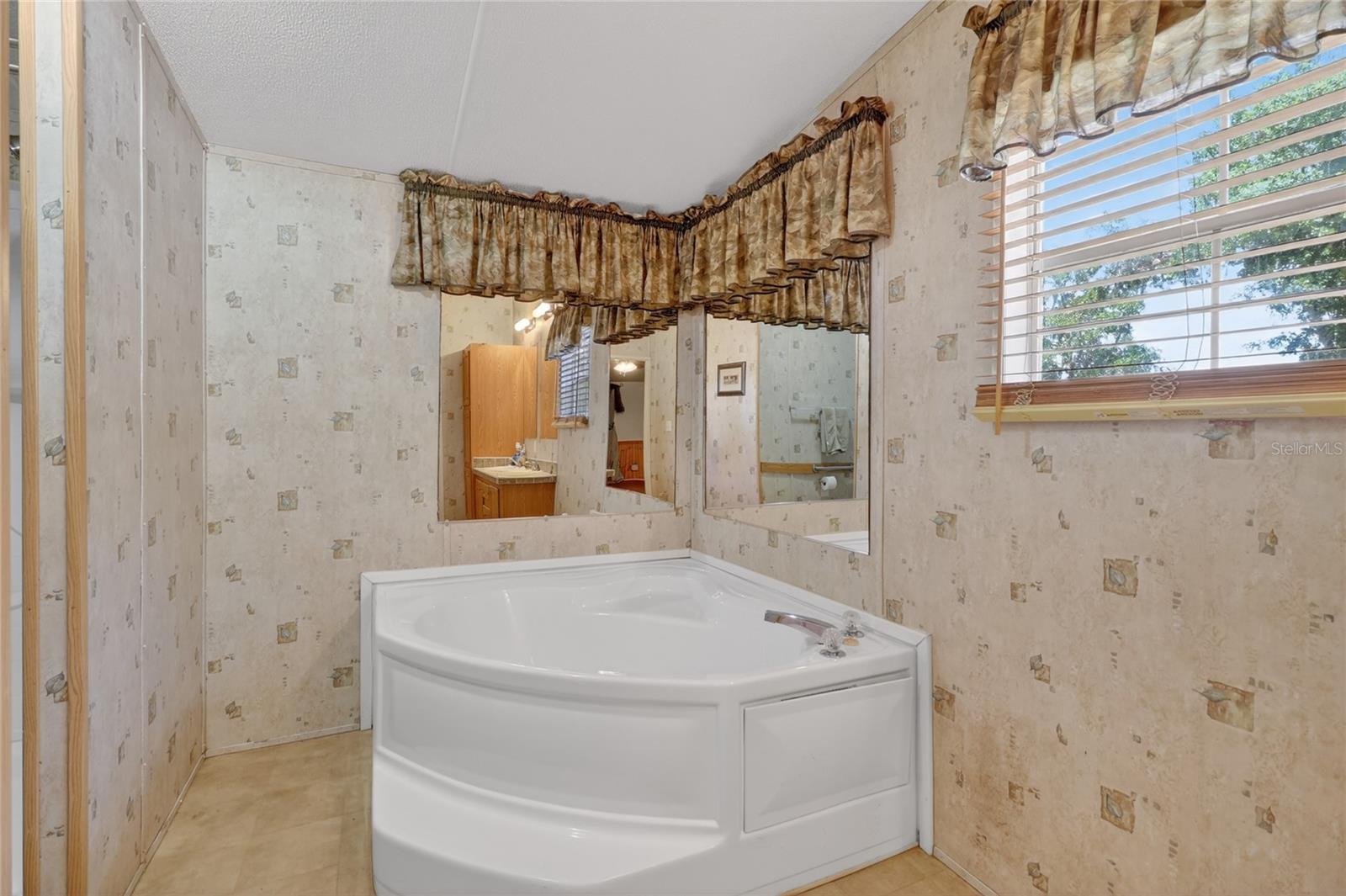 Image 32 of 63 For 227 Cracker Lane