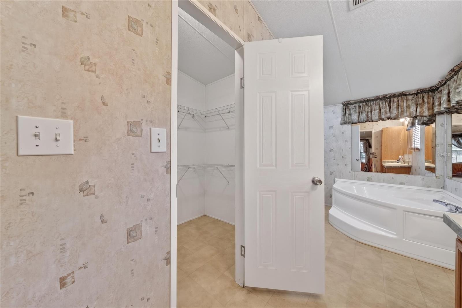 Image 35 of 63 For 227 Cracker Lane