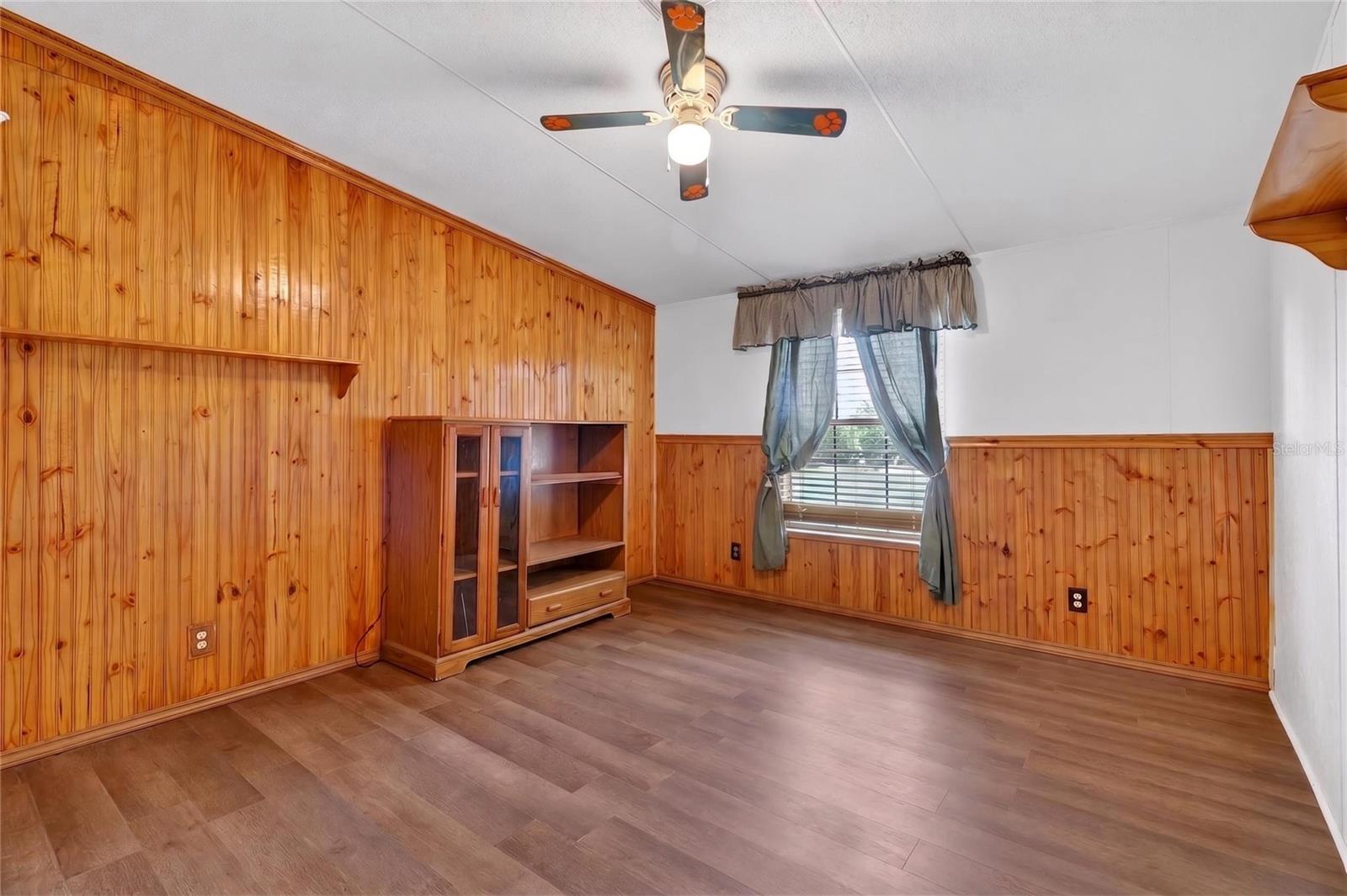 Image 43 of 63 For 227 Cracker Lane