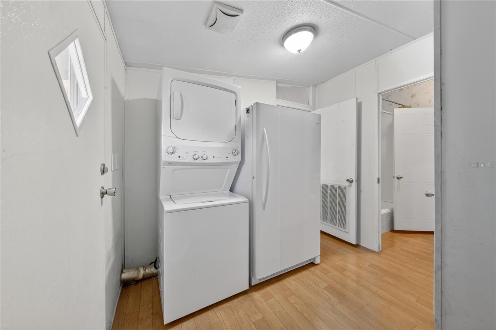 Image 49 of 63 For 227 Cracker Lane