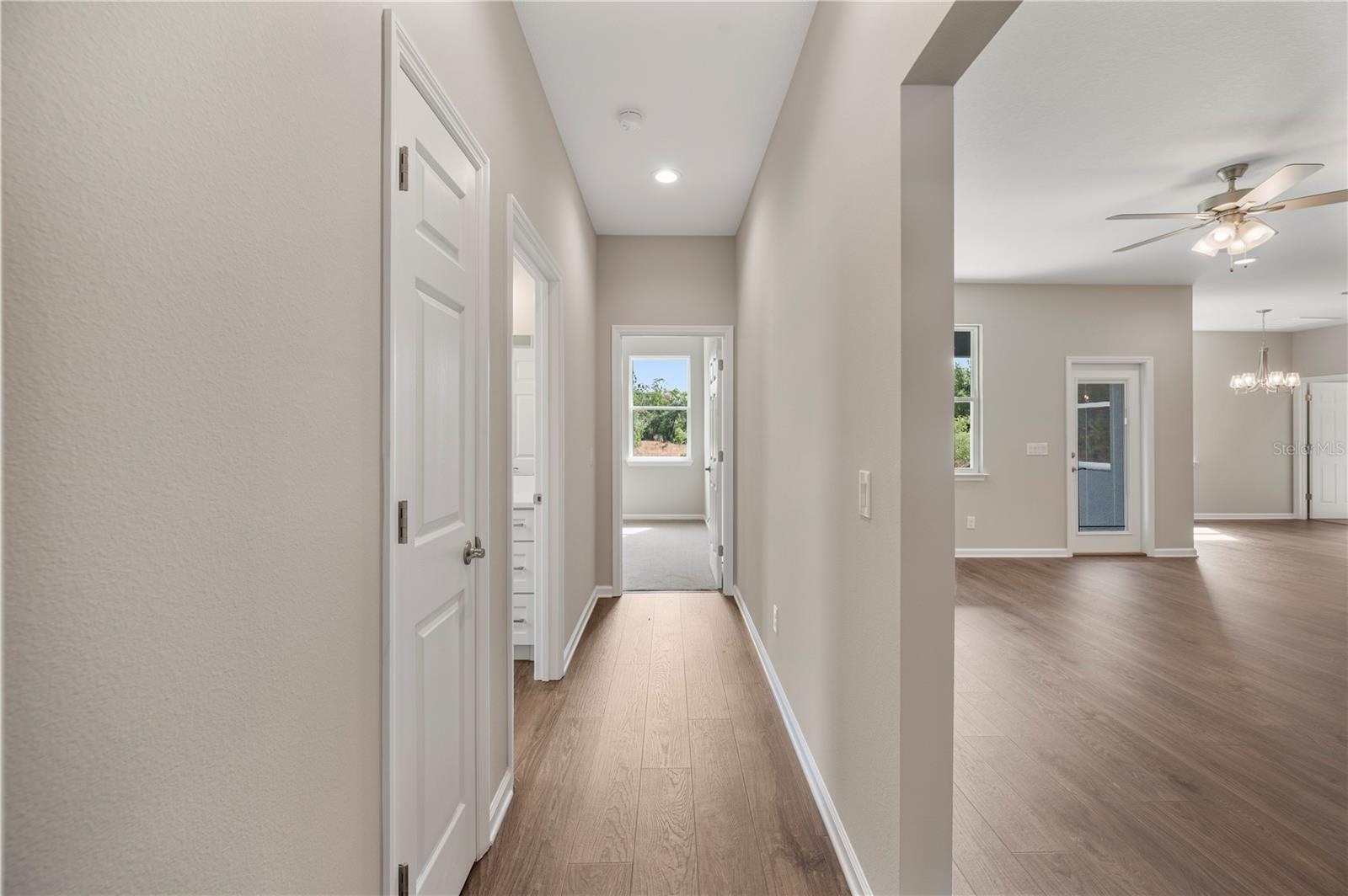 Image 24 of 40 For 4550 Fairway Oaks Drive