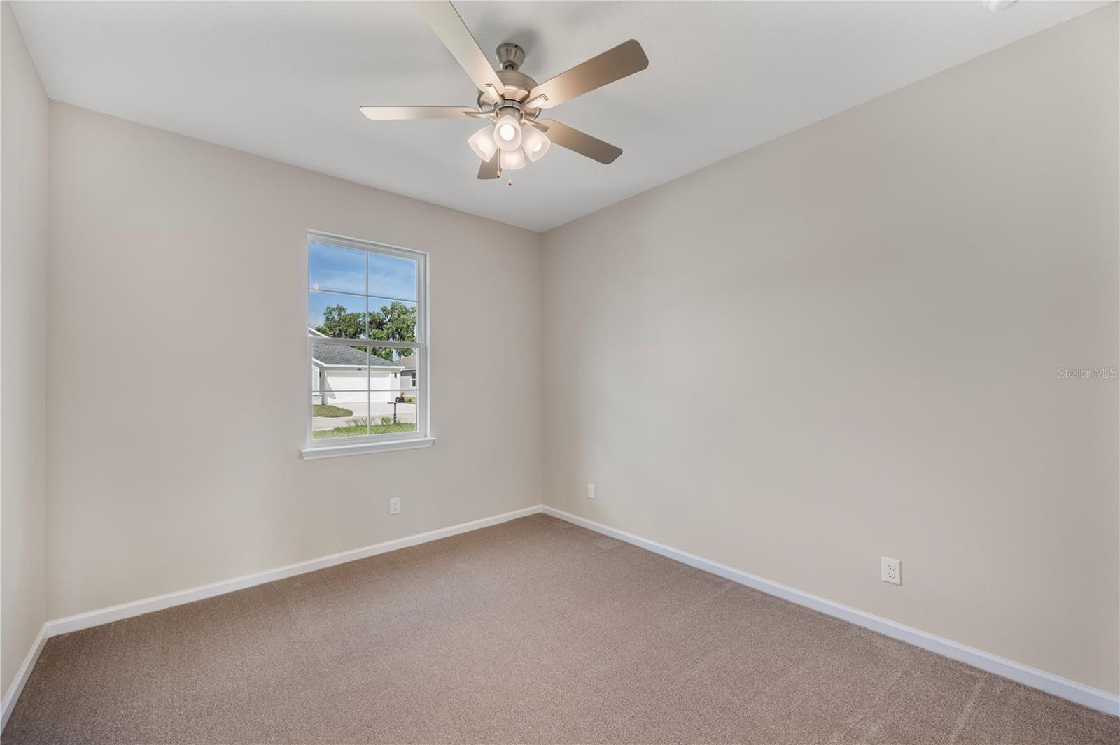 Image 25 of 40 For 4550 Fairway Oaks Drive