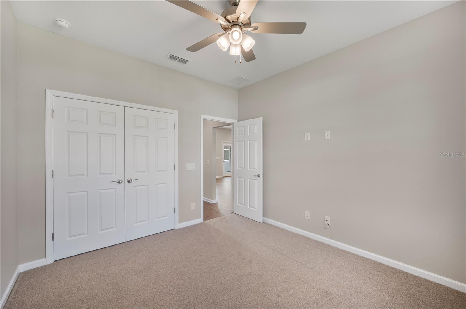 Image 26 of 40 For 4550 Fairway Oaks Drive