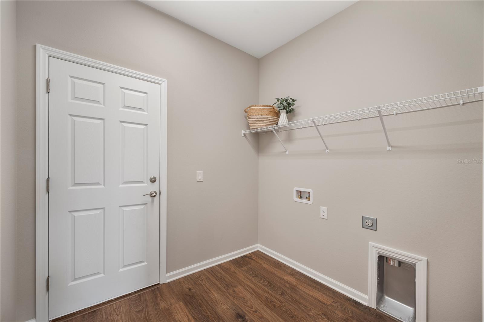 Image 31 of 40 For 4550 Fairway Oaks Drive