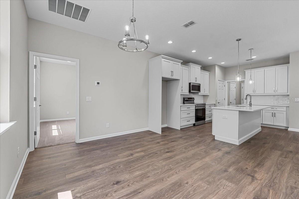 Image 13 of 43 For 4502 Fairway Oaks Drive