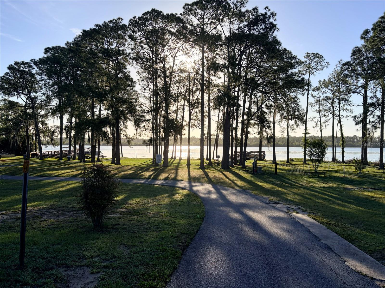 Image 33 of 40 For 645 Dreama Drive