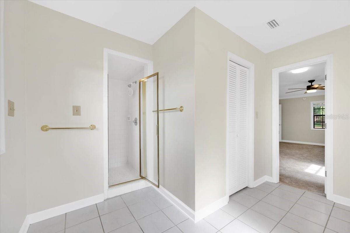 Image 43 of 94 For 1310 Rolling Woods Lane