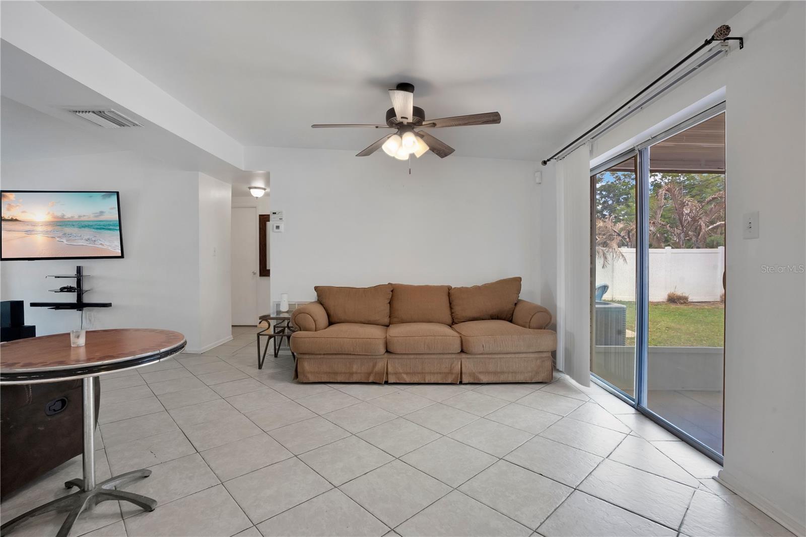 Image 10 of 41 For 2924 Pinedale Avenue