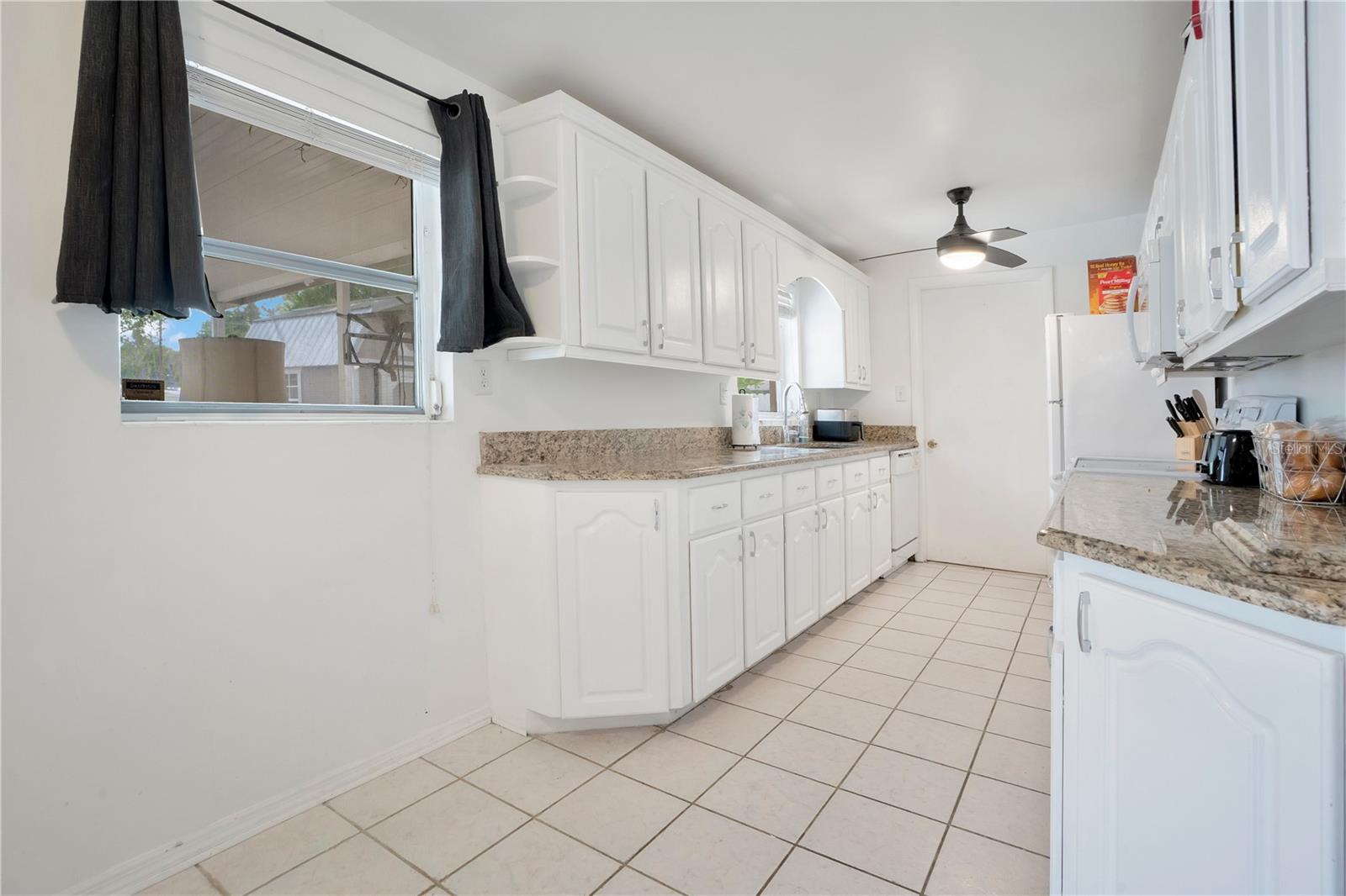 Image 13 of 41 For 2924 Pinedale Avenue