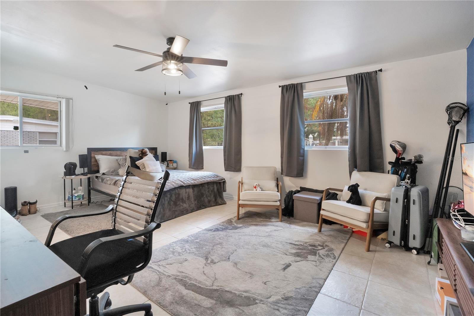 Image 15 of 41 For 2924 Pinedale Avenue