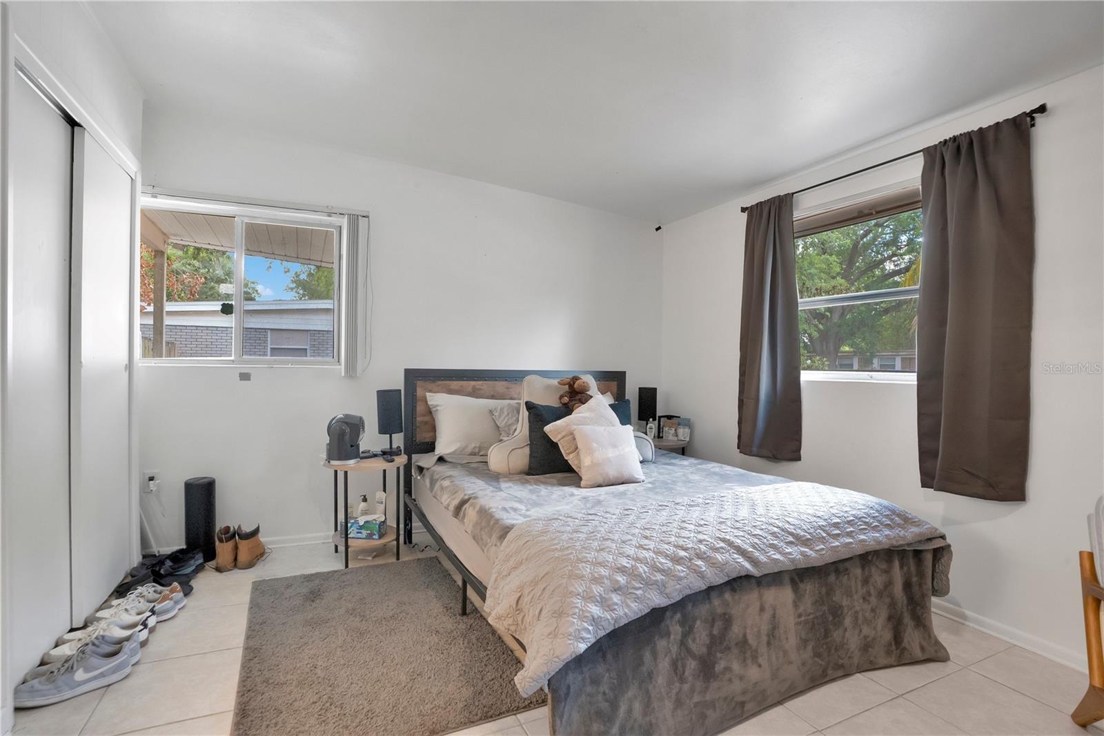 Image 17 of 41 For 2924 Pinedale Avenue