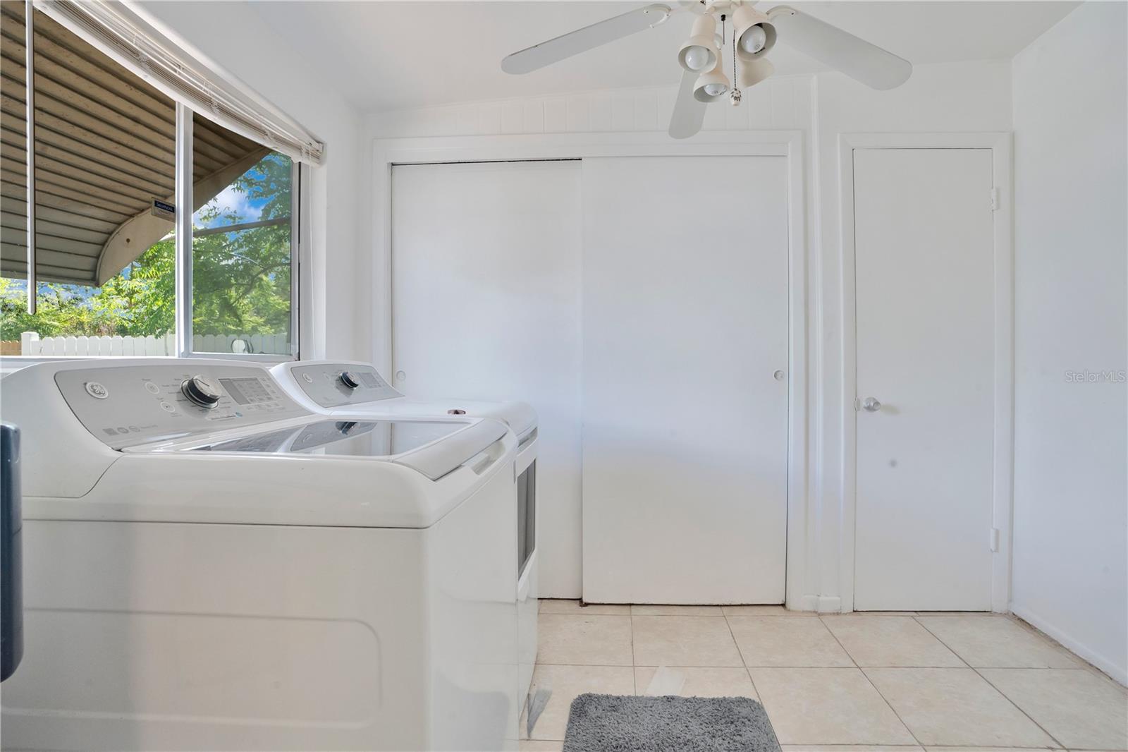 Image 25 of 41 For 2924 Pinedale Avenue