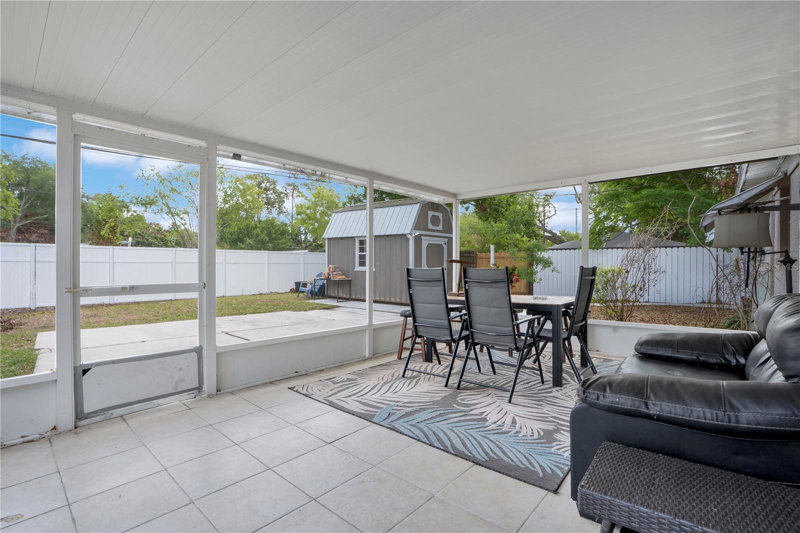 Image 26 of 41 For 2924 Pinedale Avenue