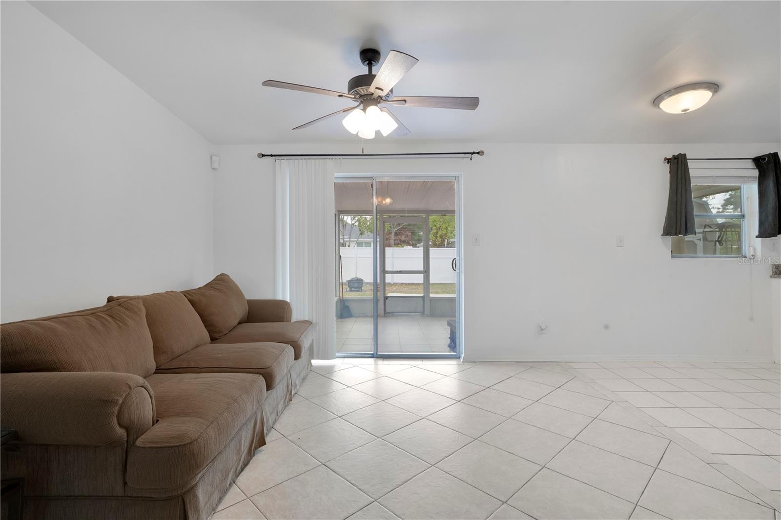 Image 7 of 41 For 2924 Pinedale Avenue