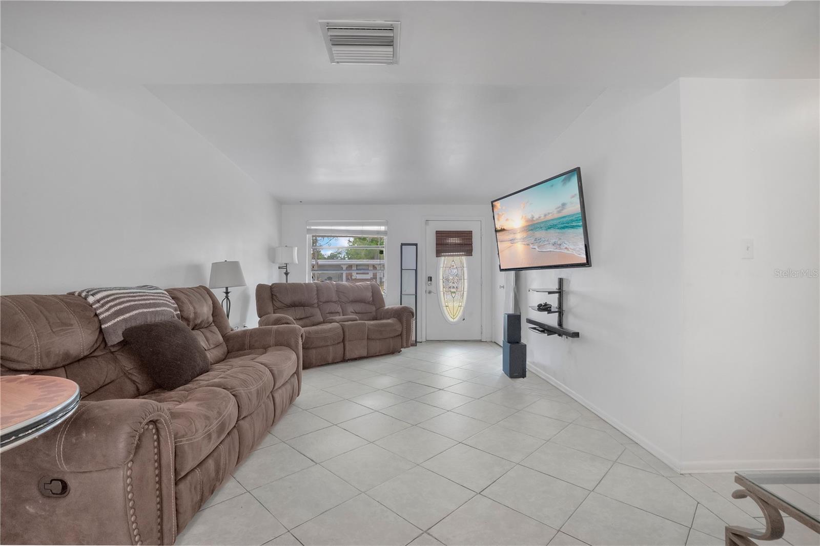 Image 9 of 41 For 2924 Pinedale Avenue