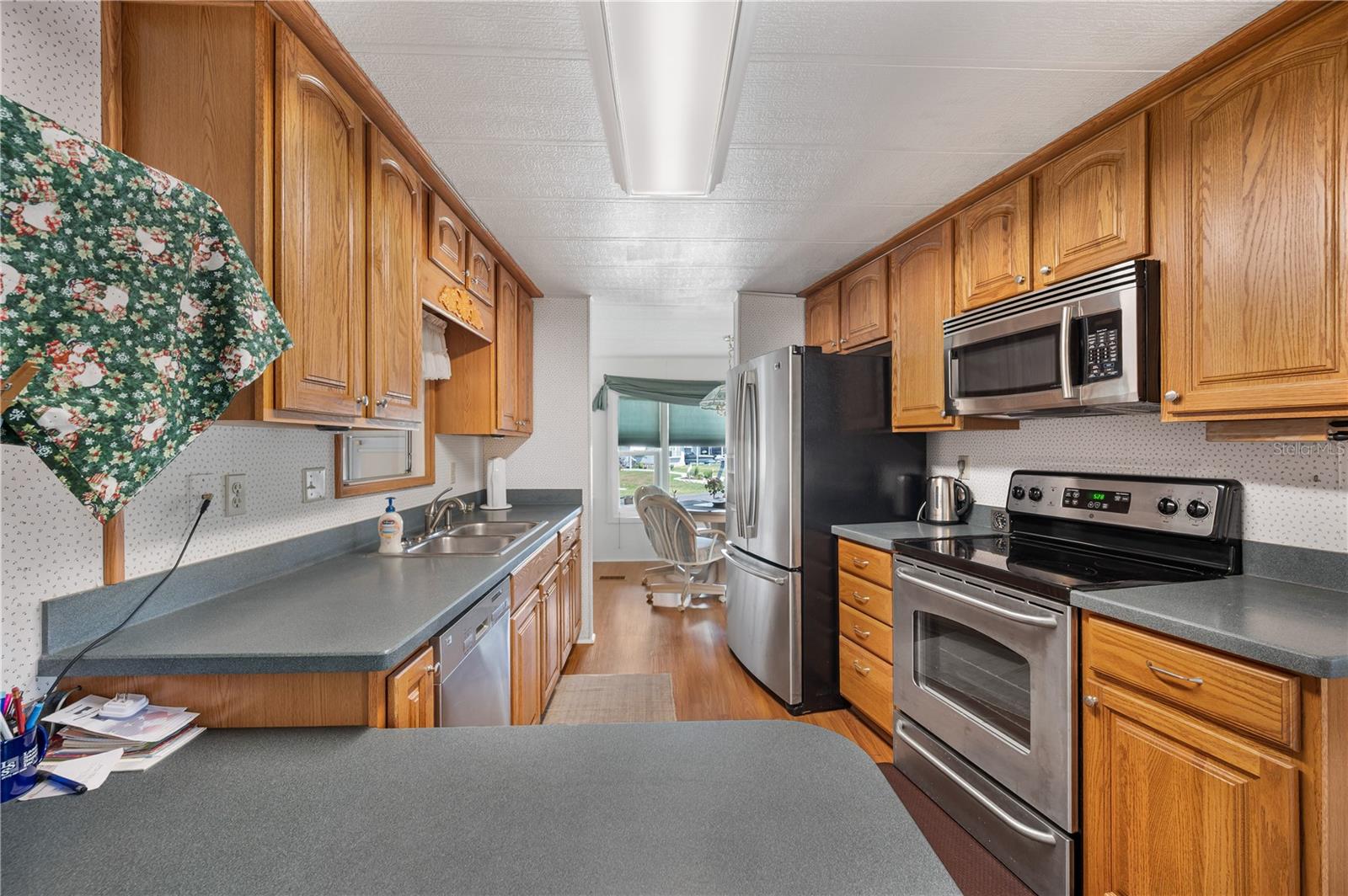 Image 2 of 17 For 1610 Reynolds Road 212
