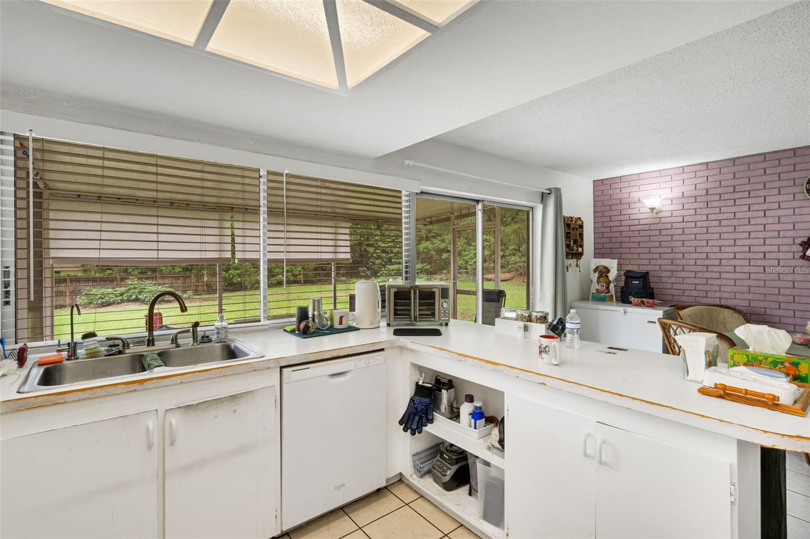 Listing photo id 9 for 4515 Remington Road