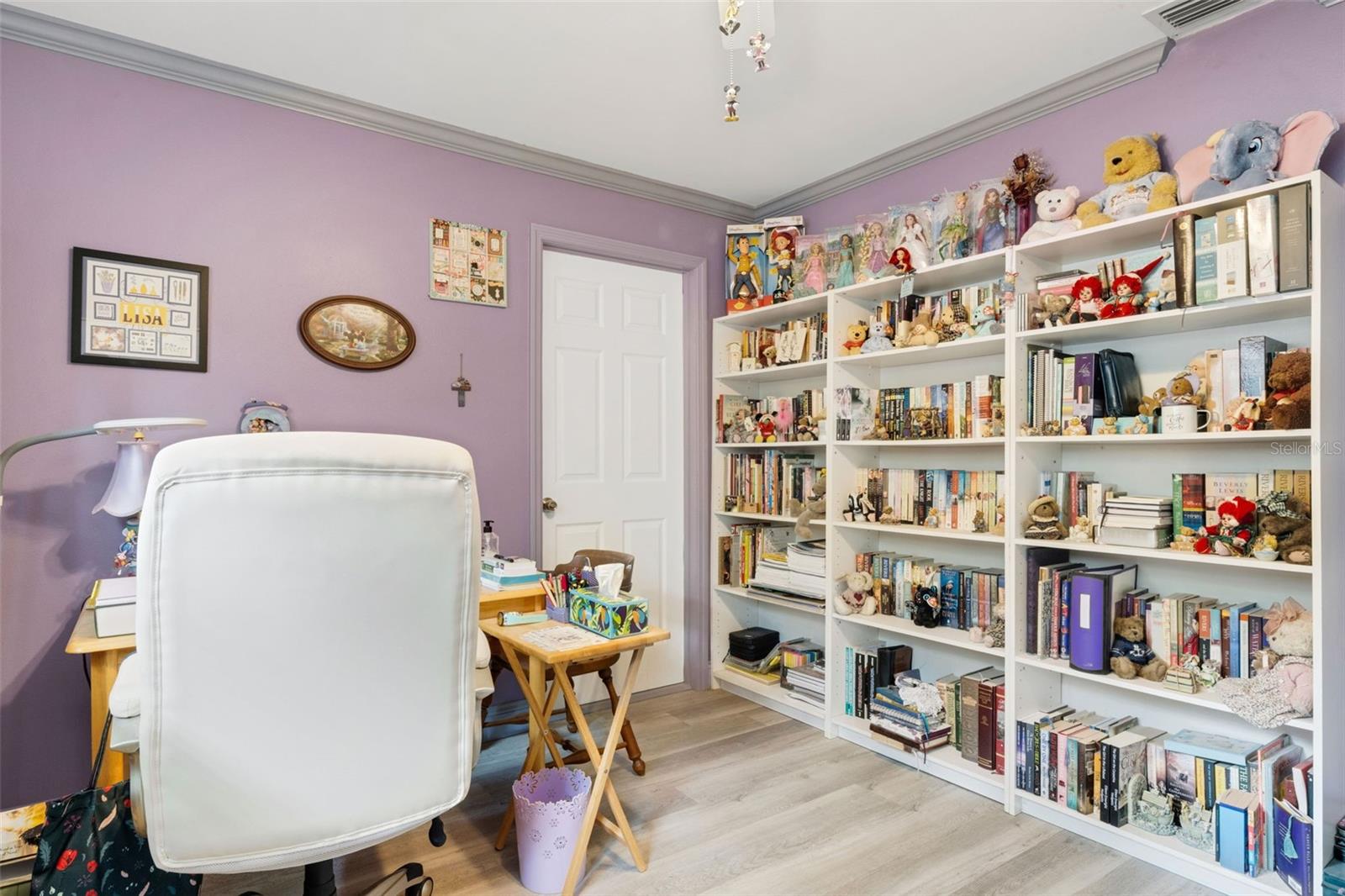 Listing photo id 11 for 4515 Remington Road