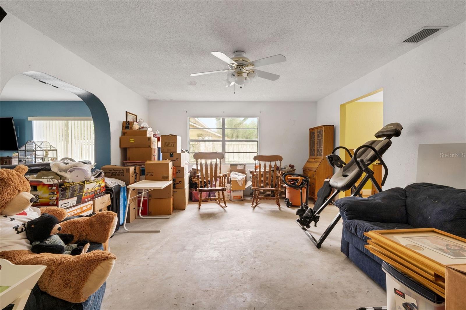 Listing photo id 2 for 4515 Remington Road