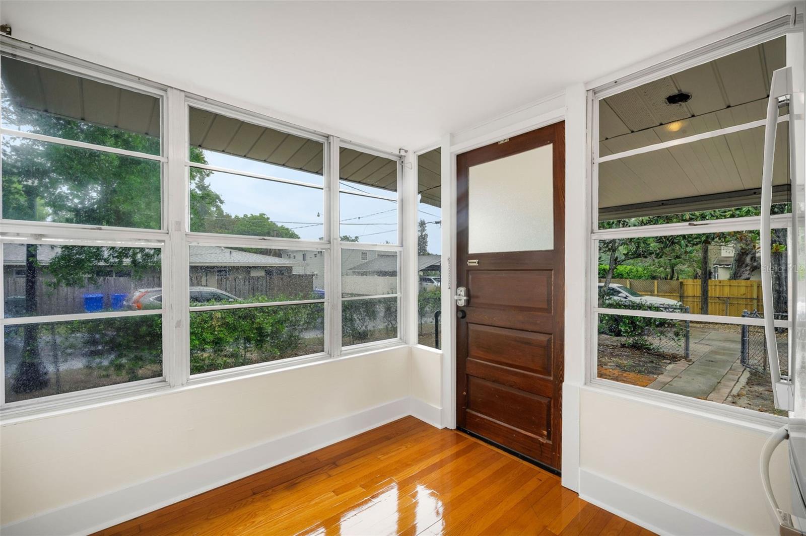 Image 14 of 31 For 802 Johnson Avenue