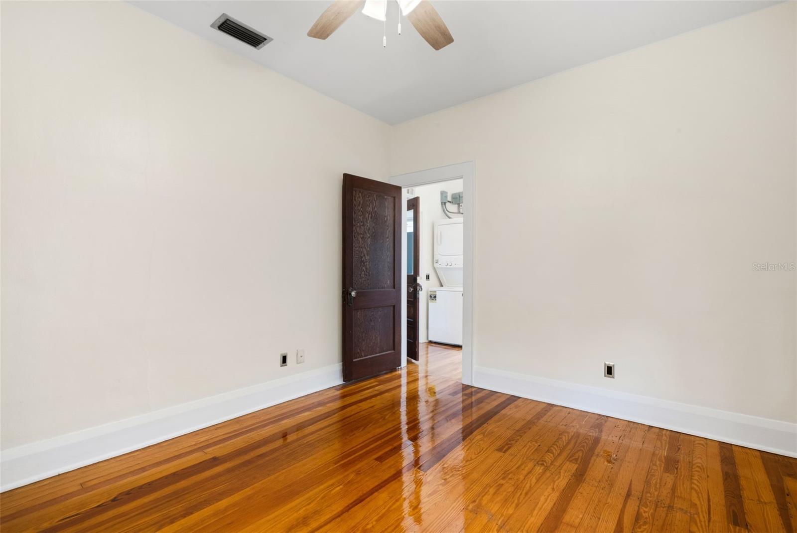 Image 20 of 31 For 802 Johnson Avenue