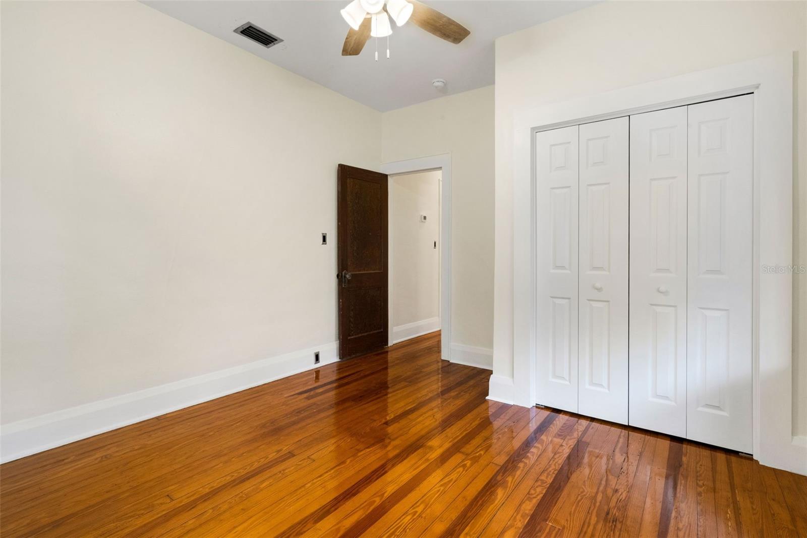 Image 24 of 31 For 802 Johnson Avenue