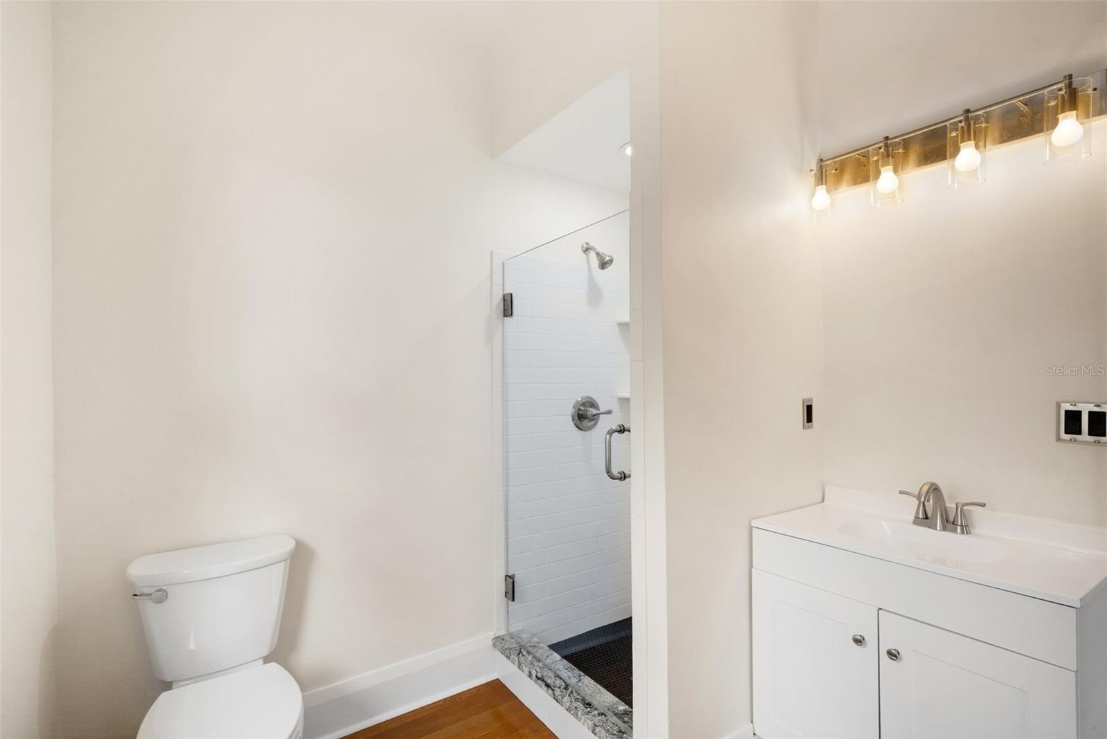 Image 26 of 31 For 802 Johnson Avenue