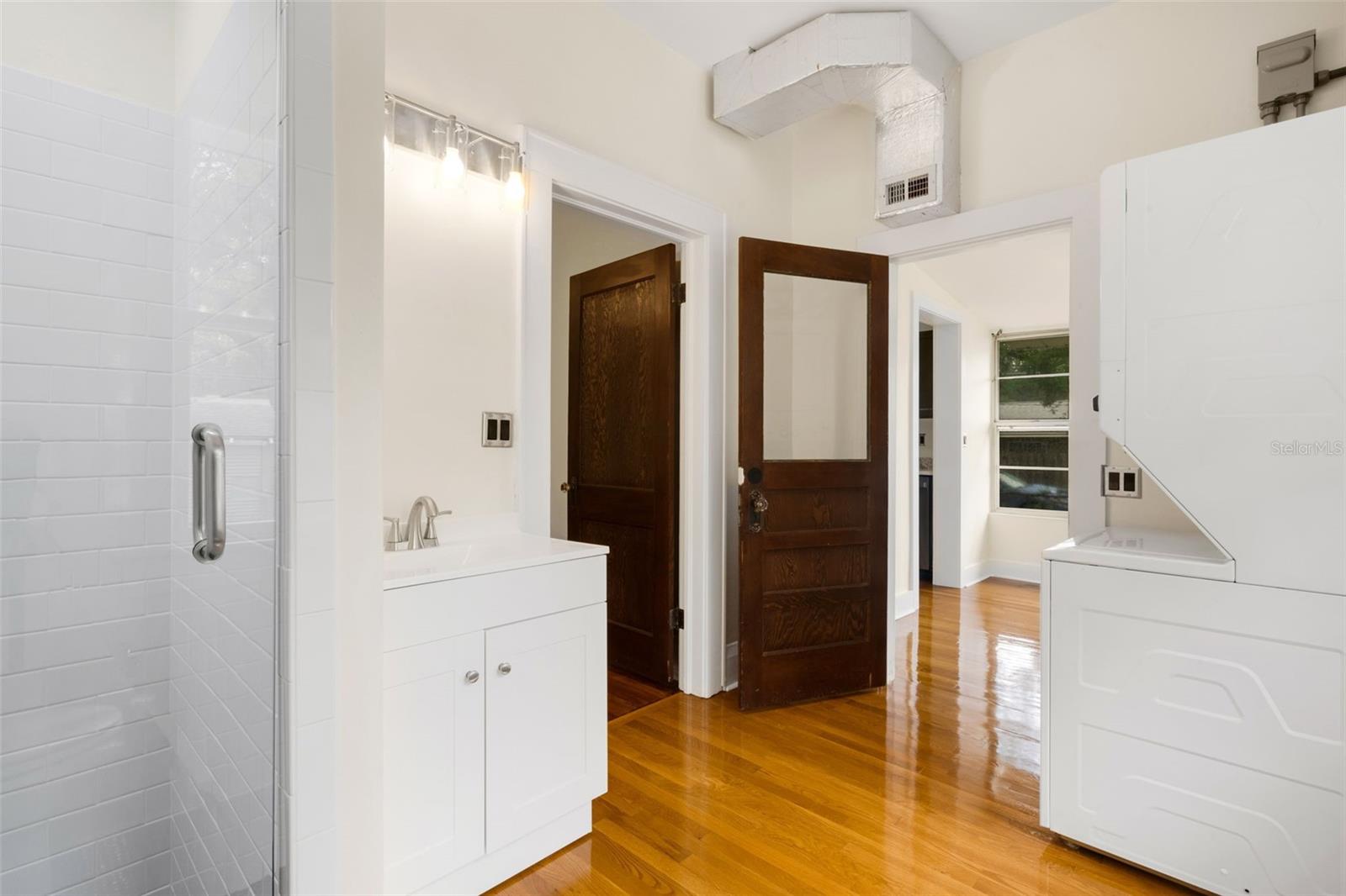 Image 27 of 31 For 802 Johnson Avenue