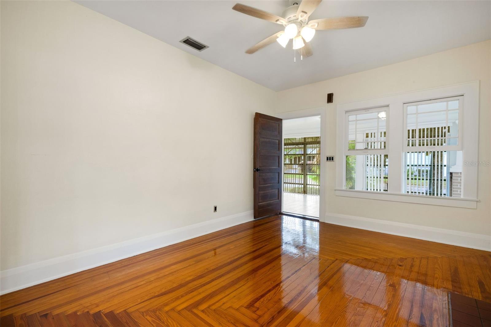 Image 4 of 31 For 802 Johnson Avenue