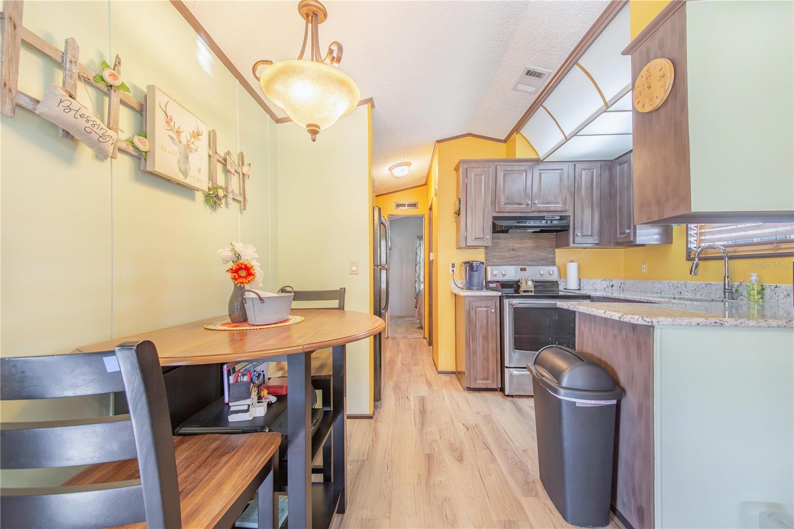 Image 10 of 39 For 475 Pine Loop