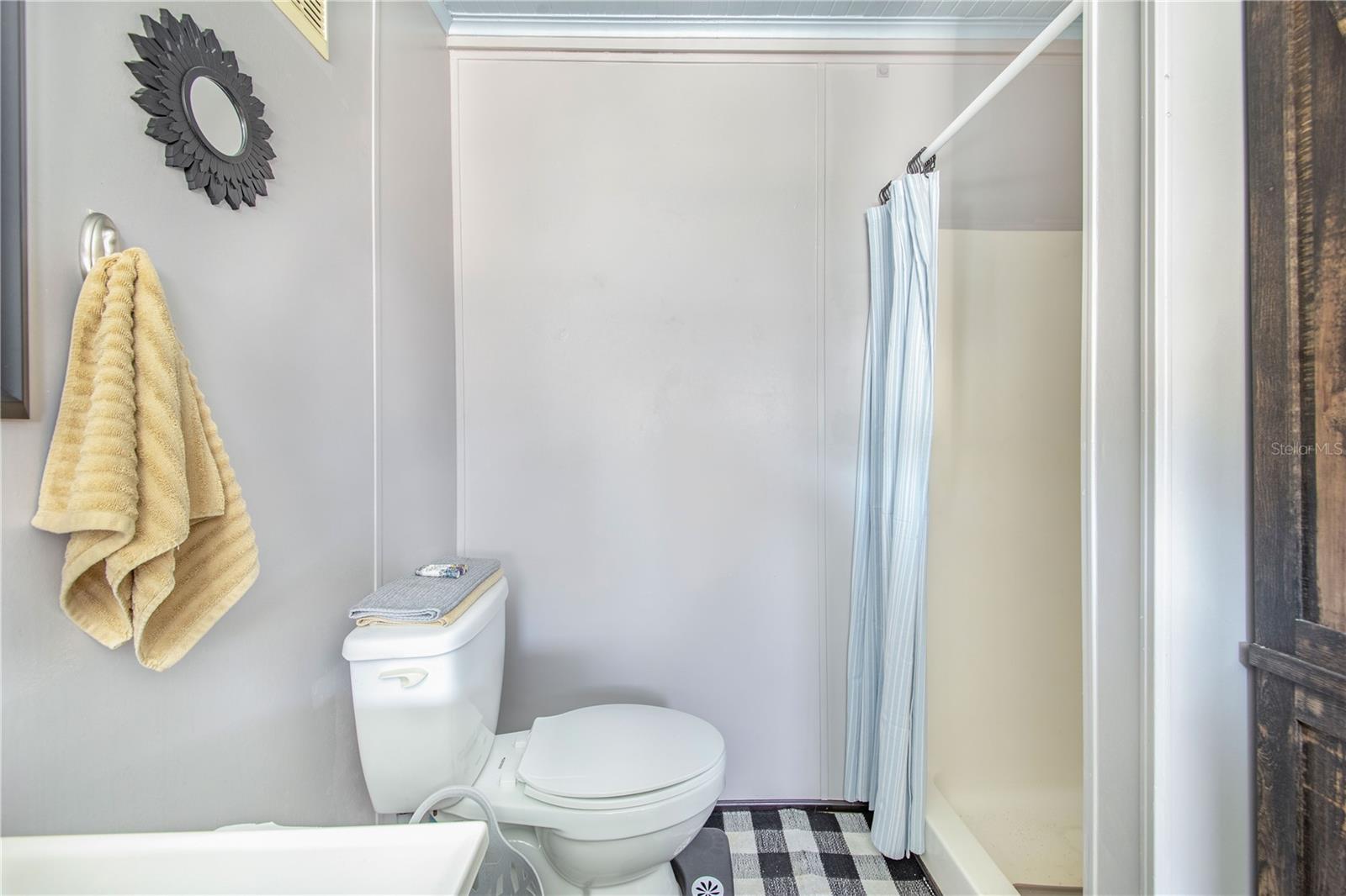 Image 17 of 39 For 475 Pine Loop