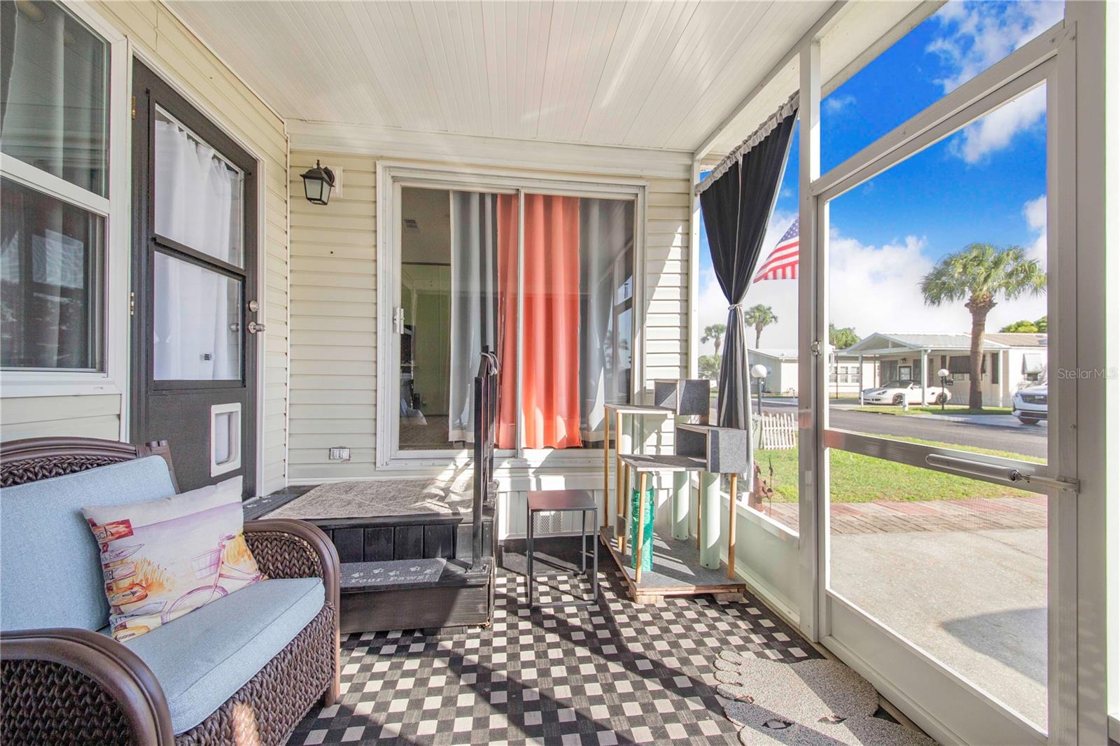 Image 21 of 39 For 475 Pine Loop