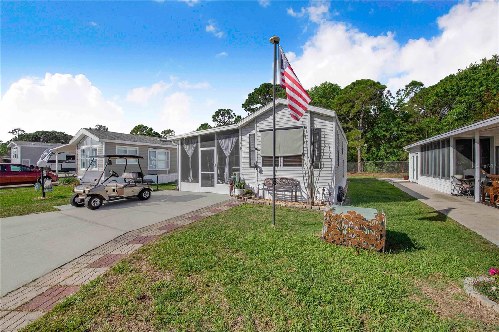 Image 3 of 39 For 475 Pine Loop