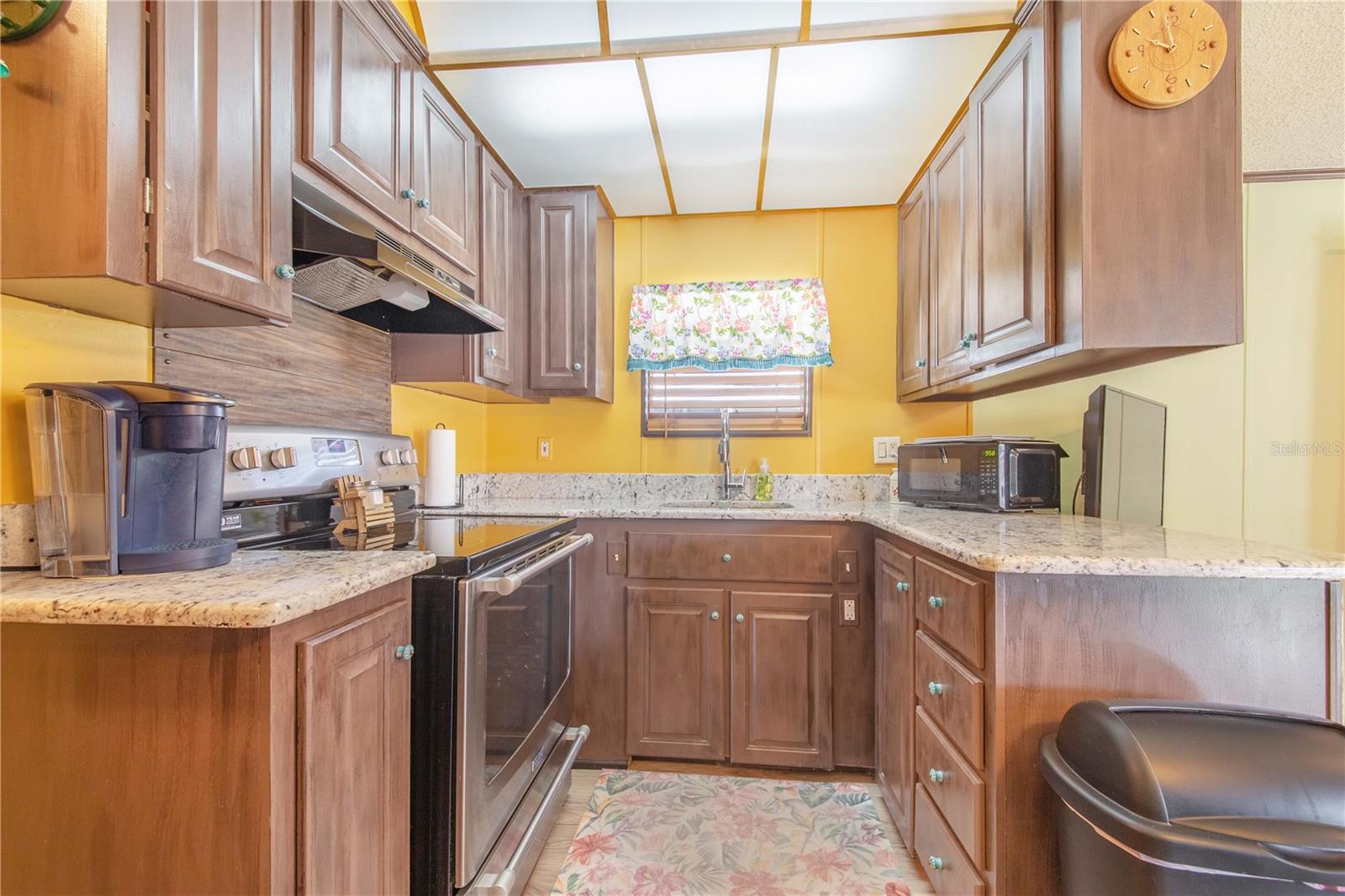 Image 9 of 39 For 475 Pine Loop