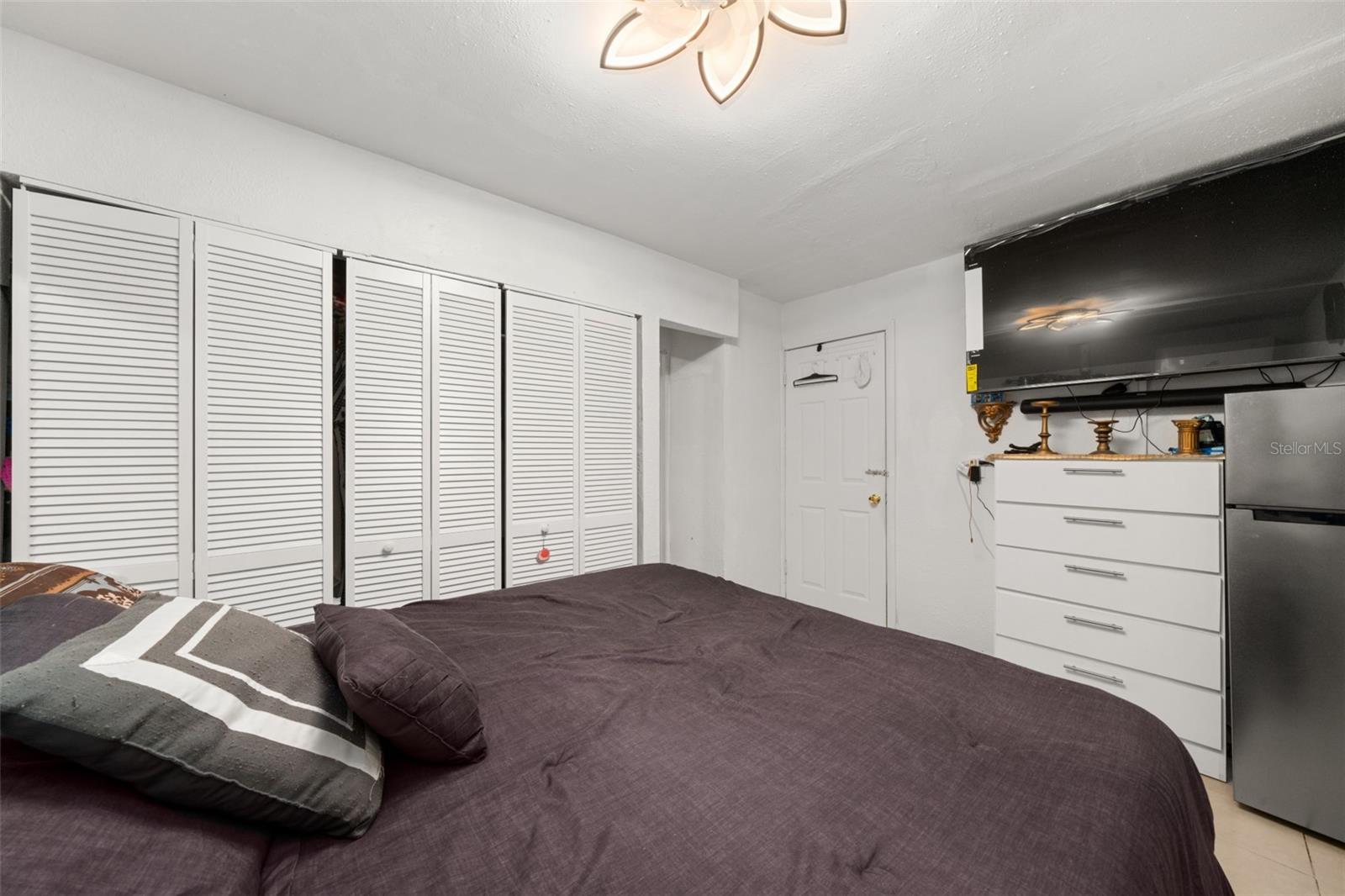 Image 17 of 38 For 113 Anderson Street