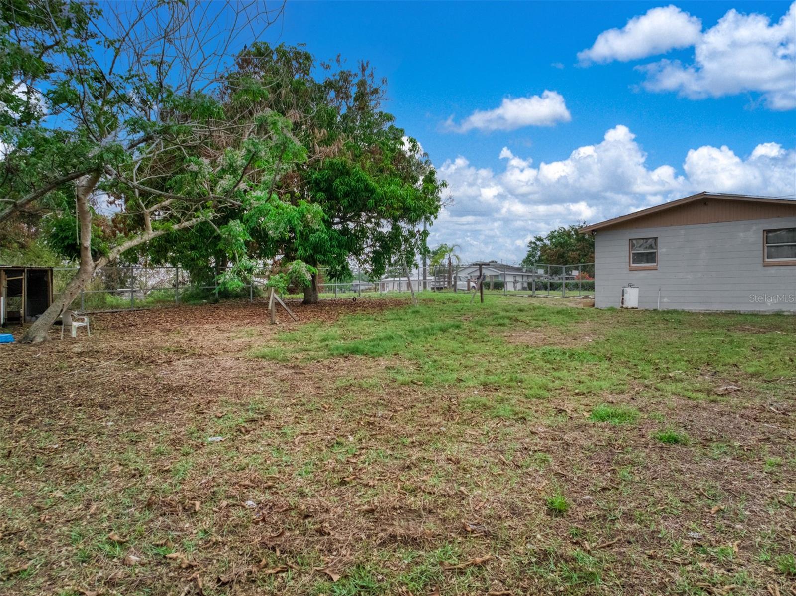 Image 30 of 38 For 113 Anderson Street