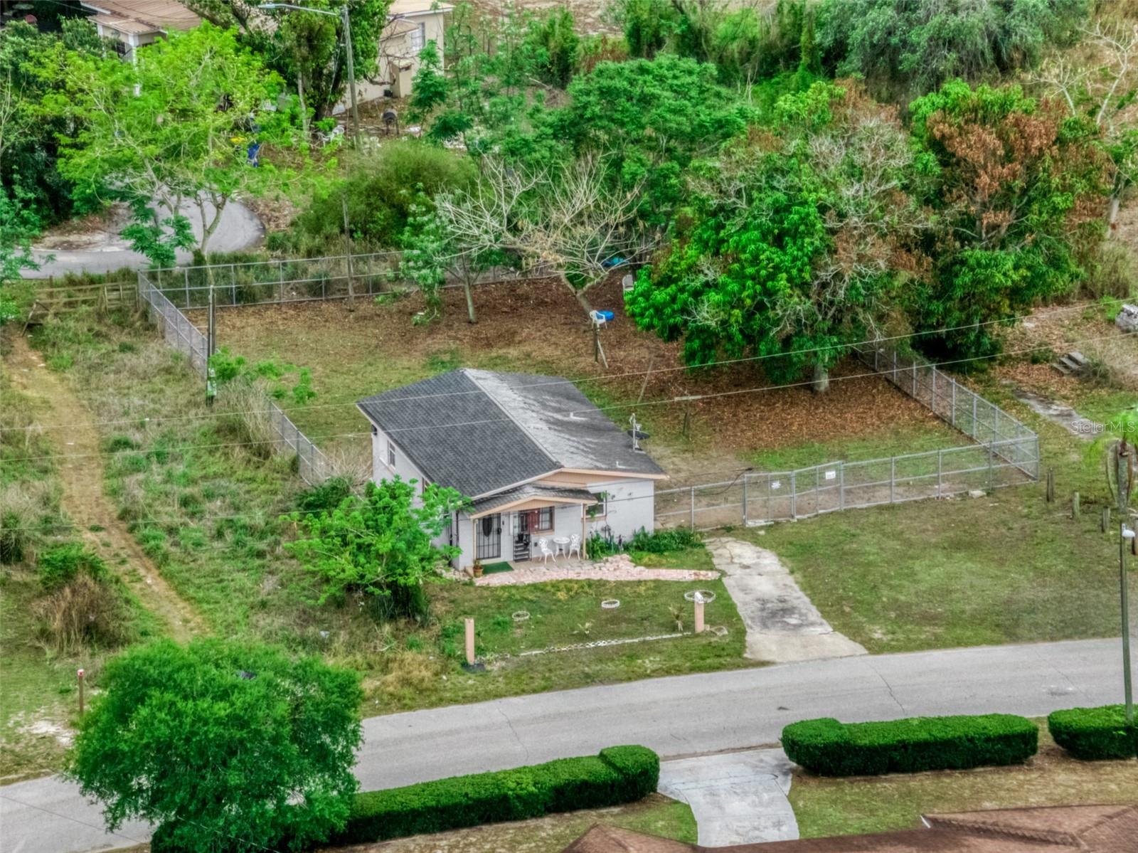 Image 5 of 38 For 113 Anderson Street