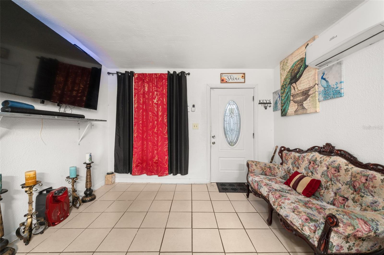 Image 8 of 38 For 113 Anderson Street