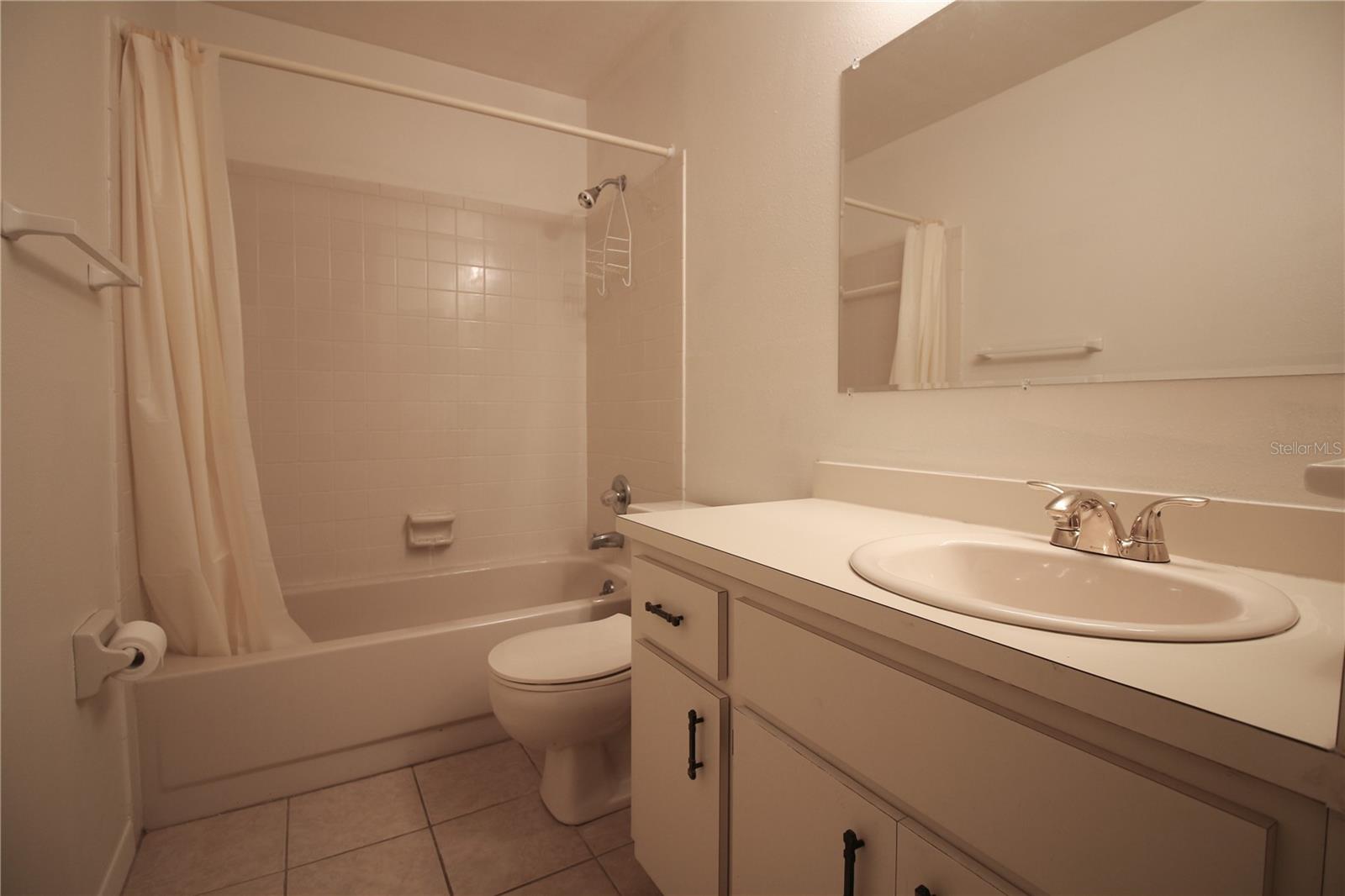 Image 11 of 15 For 1040 Harden Court