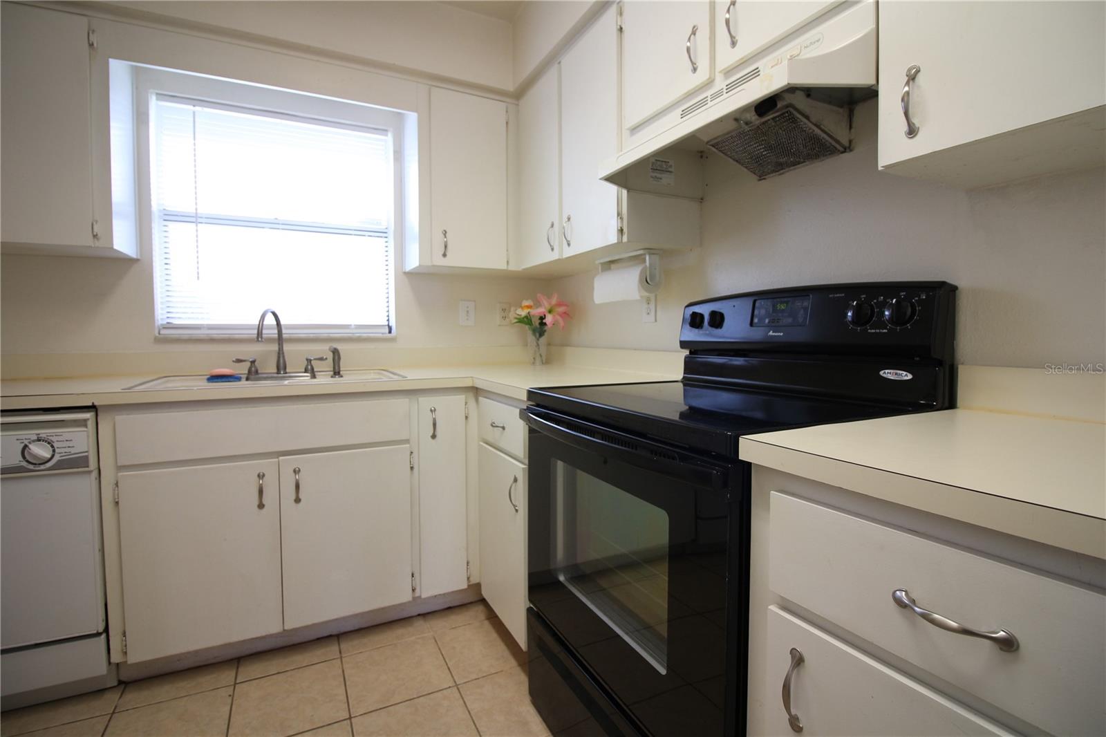 Image 6 of 15 For 1040 Harden Court