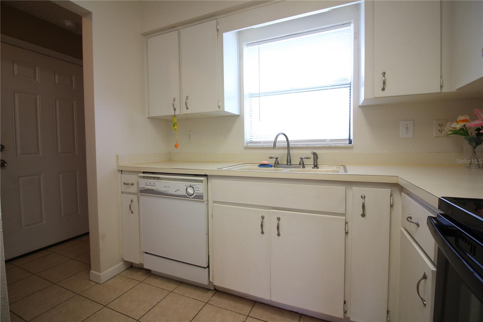 Image 7 of 15 For 1040 Harden Court